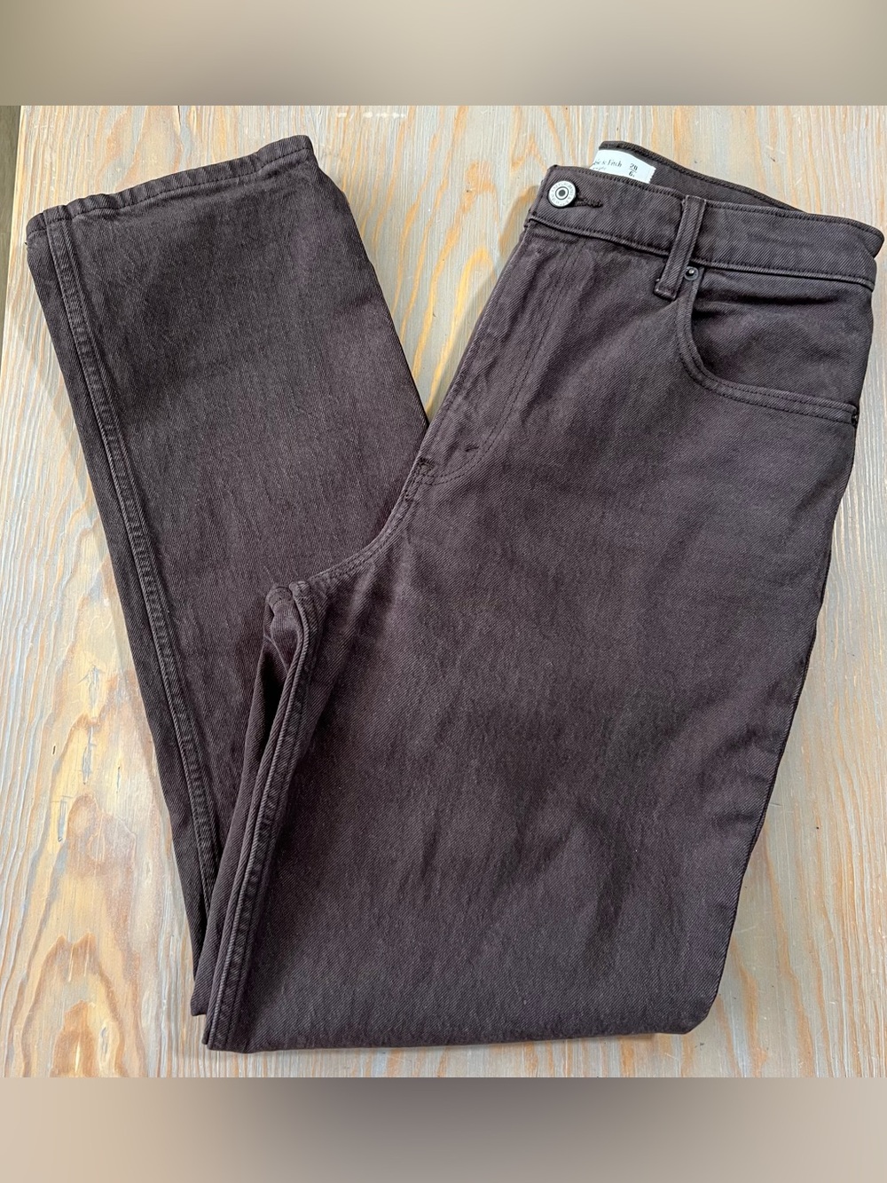 Abercrombie and fitch the 90s straight ultra high rise curve love size 28 brown